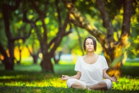 爱游戏入口-Doinb新星闪耀，惊艳发挥铸就独行侠未来可期！